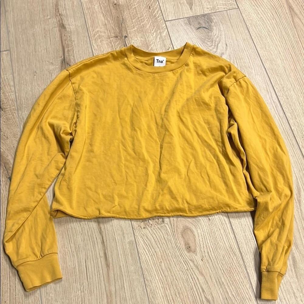 Aritzia TNA yellow Long Sleeve Crop Top